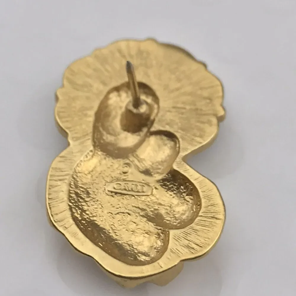 AVON Pin Brooch Madonna Child Gold Green Enamel Vintage Religious Devotional